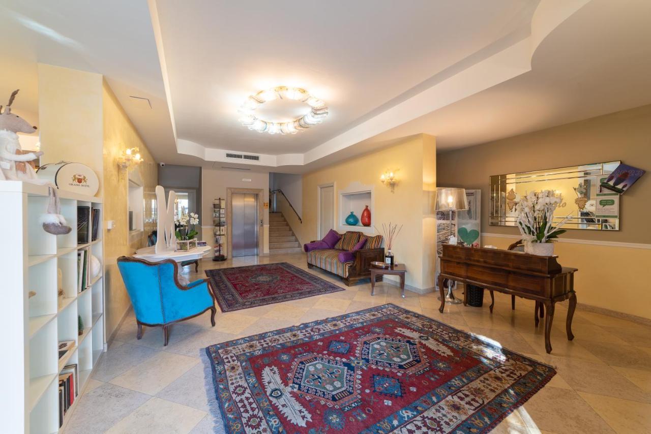 Albergo Minuetto Adria Exterior photo